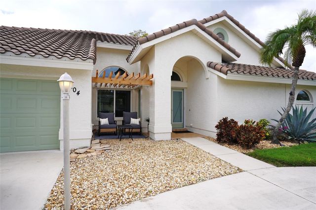 204 CARRIAGE HOUSE LANE 204, Nokomis, FL 34275