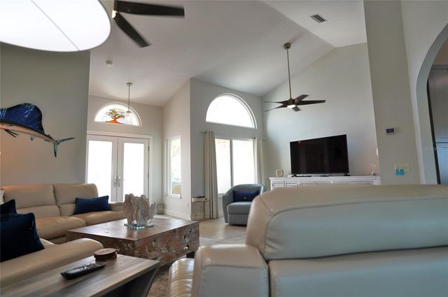 204 CARRIAGE HOUSE LANE 204, Nokomis, FL 34275