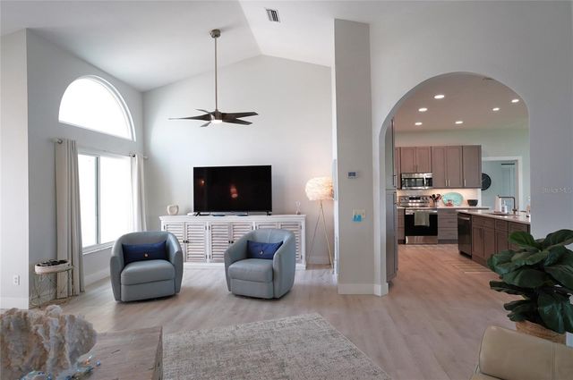 204 CARRIAGE HOUSE LANE 204, Nokomis, FL 34275