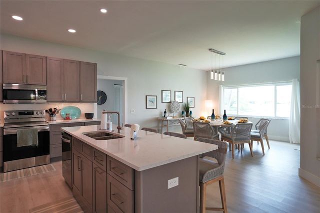 204 CARRIAGE HOUSE LANE 204, Nokomis, FL 34275