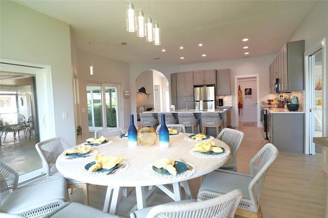 204 CARRIAGE HOUSE LANE 204, Nokomis, FL 34275