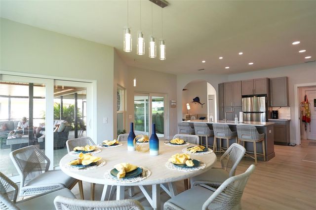 204 CARRIAGE HOUSE LANE 204, Nokomis, FL 34275