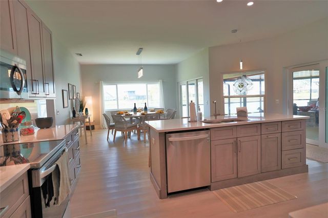 204 CARRIAGE HOUSE LANE 204, Nokomis, FL 34275