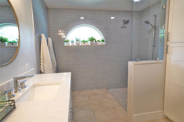 204 CARRIAGE HOUSE LANE 204, Nokomis, FL 34275