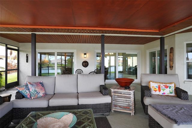 204 CARRIAGE HOUSE LANE 204, Nokomis, FL 34275