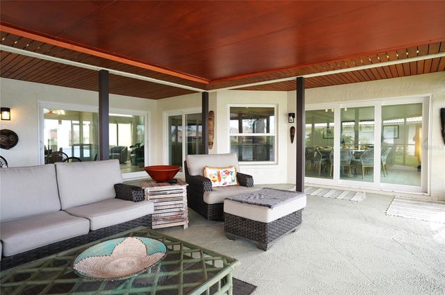 204 CARRIAGE HOUSE LANE 204, Nokomis, FL 34275