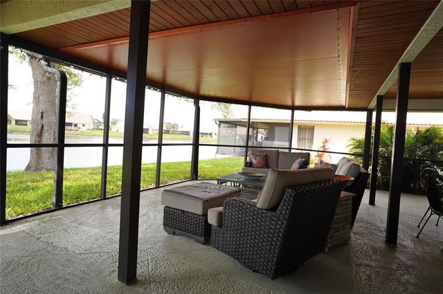 204 CARRIAGE HOUSE LANE 204, Nokomis, FL 34275