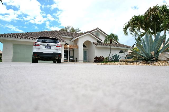 204 CARRIAGE HOUSE LANE 204, Nokomis, FL 34275