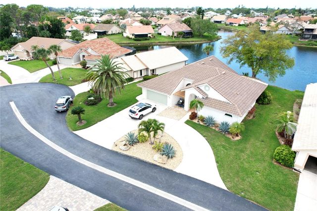 204 CARRIAGE HOUSE LANE 204, Nokomis, FL 34275