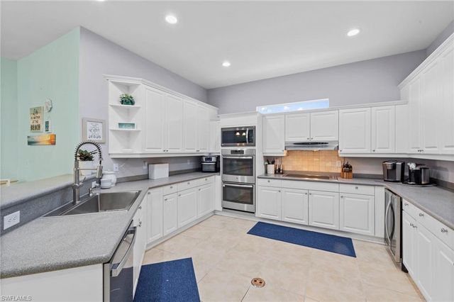 9701 Springlake CIR, Estero, FL 33928