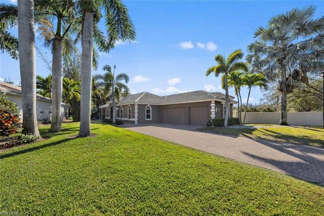 9701 Springlake CIR, Estero, FL 33928