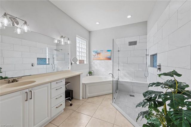 9701 Springlake CIR, Estero, FL 33928