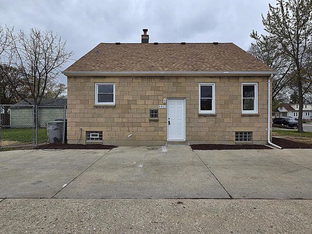 4823 N 51st BOULEVARD, Milwaukee, WI 53218