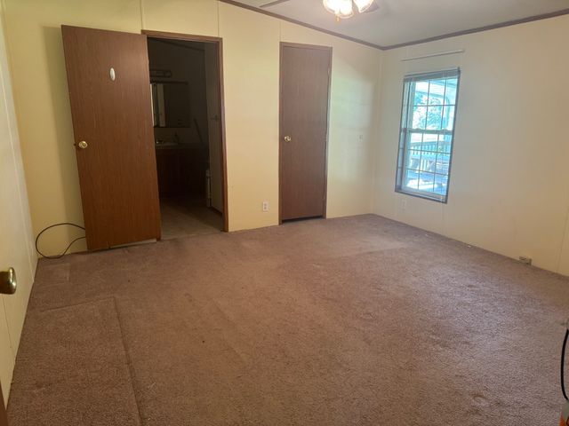 187 Dyke St, E, Big Sandy, TN 38221
