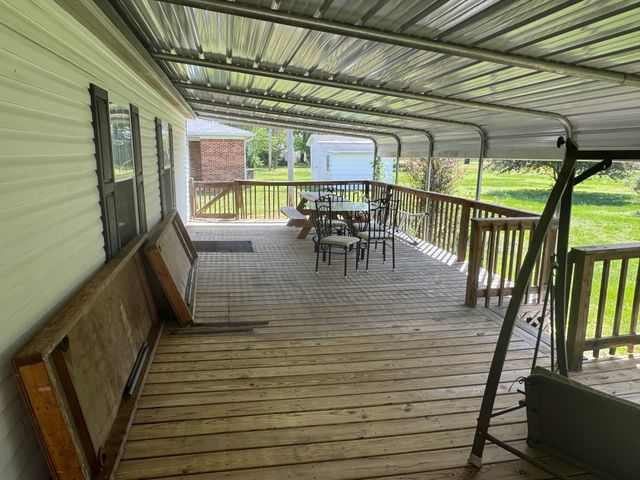 187 Dyke St, E, Big Sandy, TN 38221