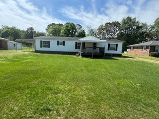 187 Dyke St, E, Big Sandy, TN 38221