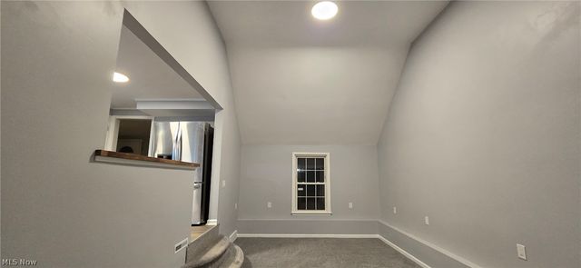 880 Meadowbrook Avenue SE, Warren, OH 44484