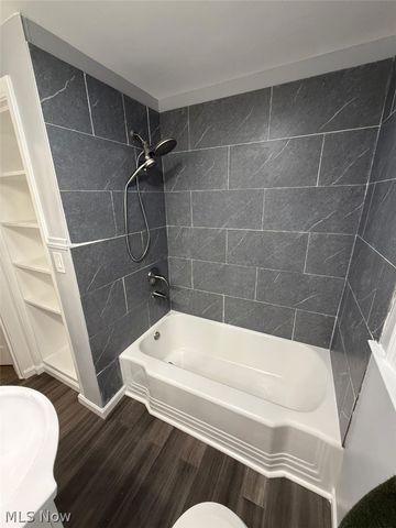 880 Meadowbrook Avenue SE, Warren, OH 44484