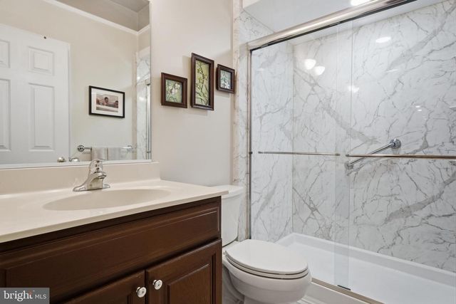 52 HARRISBURG SCHOOL RD, Quakertown, PA 18951