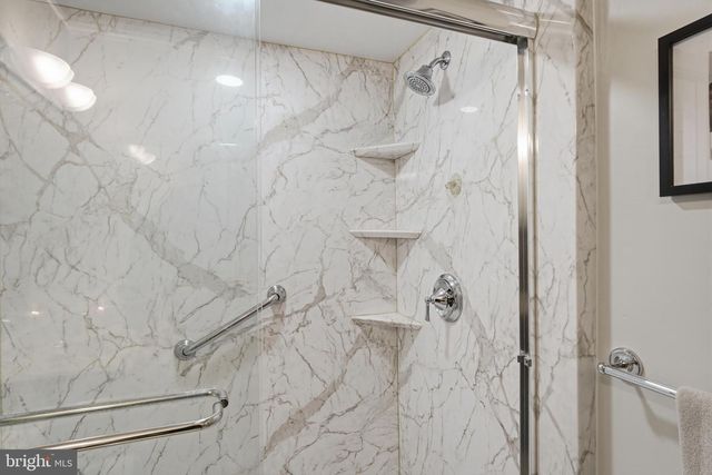 52 HARRISBURG SCHOOL RD, Quakertown, PA 18951