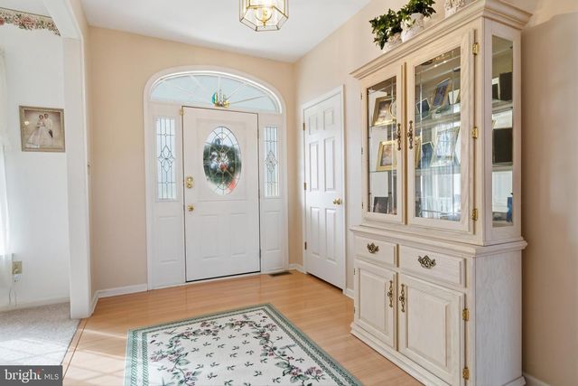 52 HARRISBURG SCHOOL RD, Quakertown, PA 18951