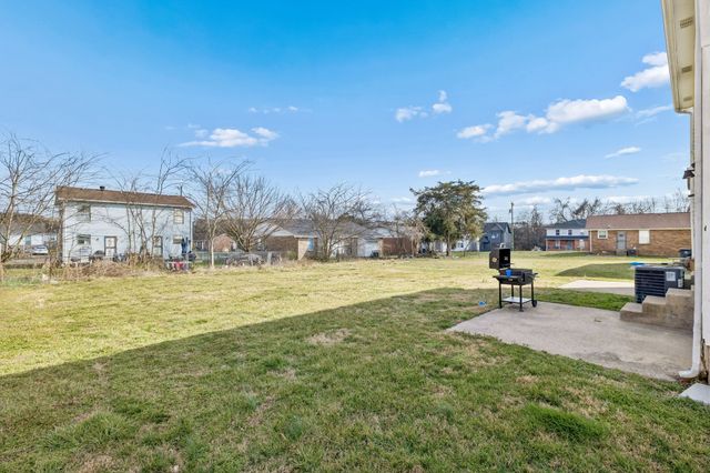 3608 Willow Creek Ct, Nashville, TN 37207