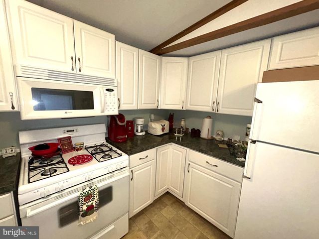 105 SILVERWIND CT S, Lancaster, PA 17603