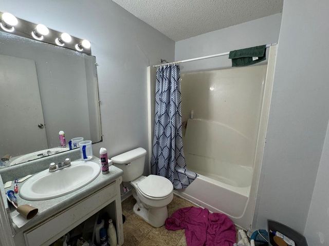 2055 Gimon Circle N, Mobile, AL 36605