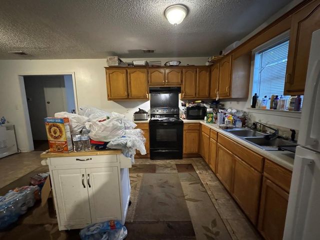 2055 Gimon Circle N, Mobile, AL 36605