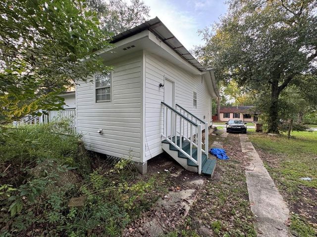 2055 Gimon Circle N, Mobile, AL 36605