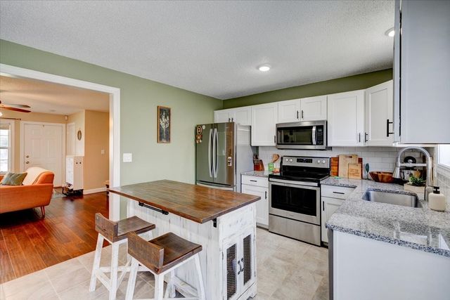 266 NW Georgetown Boulevard, Ankeny, IA 50023