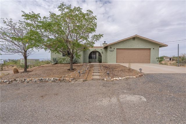 3967 N Bryce Road, Golden Valley, AZ 86413