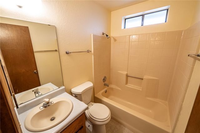 3967 N Bryce Road, Golden Valley, AZ 86413