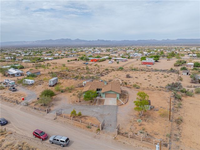 3967 N Bryce Road, Golden Valley, AZ 86413