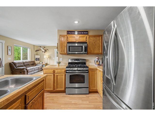 418 Lakeview Dr, Severance, CO 80550