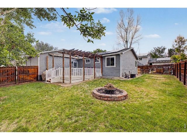 418 Lakeview Dr, Severance, CO 80550