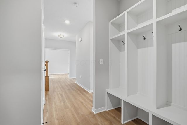 5786 Shadowfair Lane, Powell, OH 43065