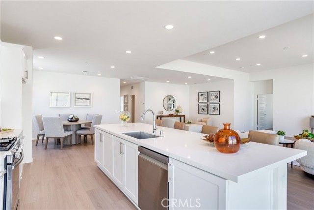 9048 Carson Avenue, Hesperia, CA 92344