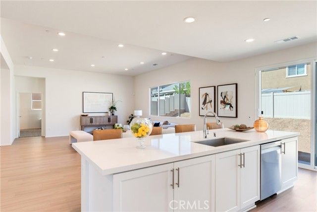 9048 Carson Avenue, Hesperia, CA 92344