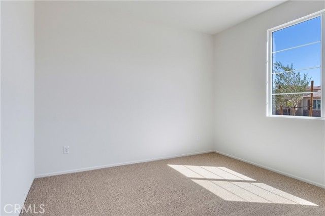 9048 Carson Avenue, Hesperia, CA 92344