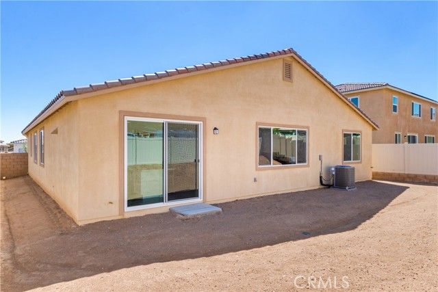 9048 Carson Avenue, Hesperia, CA 92344