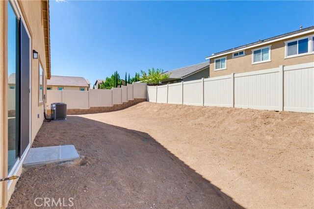 9048 Carson Avenue, Hesperia, CA 92344
