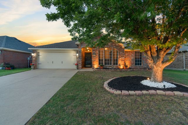 938 Micah Road, Burleson, TX 76028
