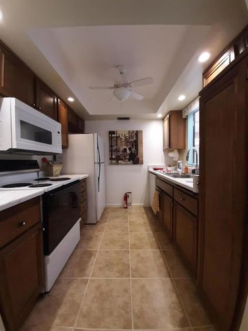 1405 N Sunrise Way 2, Palm Springs, CA 92262