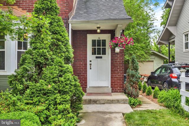 16 N 27TH ST, Camp Hill, PA 17011