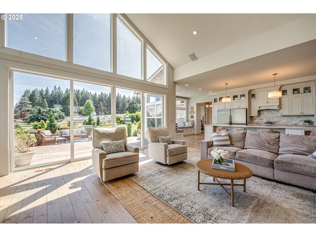22796 Se GEORGIA LEE Ln, Damascus, OR 97089