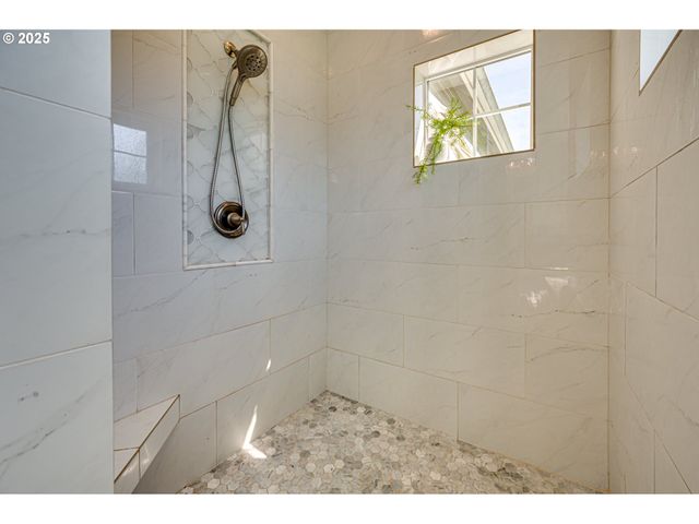 22796 Se GEORGIA LEE Ln, Damascus, OR 97089