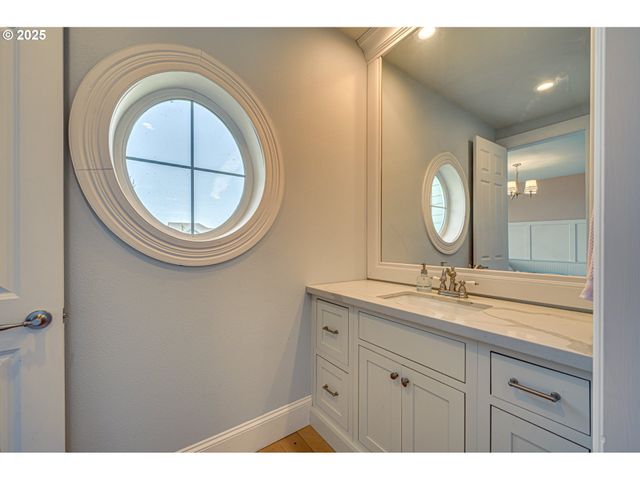 22796 Se GEORGIA LEE Ln, Damascus, OR 97089