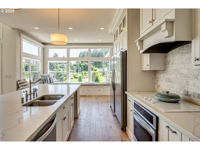 22796 Se GEORGIA LEE Ln, Damascus, OR 97089