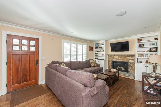 49 Poplar Street, Ramsey, NJ 07446